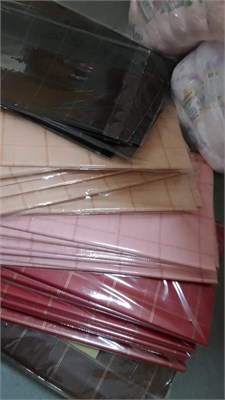 Пленка для цветов упаковочная 55*55см двухстор Клетка 1л цв в ассорт 110471 - фото 23400