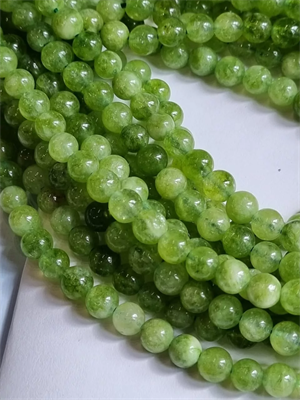 Кварц облагороженный, под хризолит, нить 19 см, диаметр 6 мм 104775