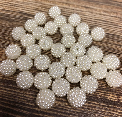 Бусины Шамбала пластик 14мм, 10шт цв молочный 127308