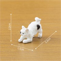 Котик игривый 2,2*3,2см белый черные пятна  124649
