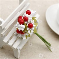Бутоньерка букет ягоды-тычинки, цв белый/красный